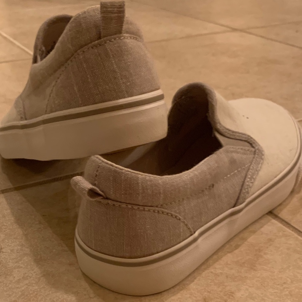 New Canvas Boat Shoes Boys/Girls Size 3